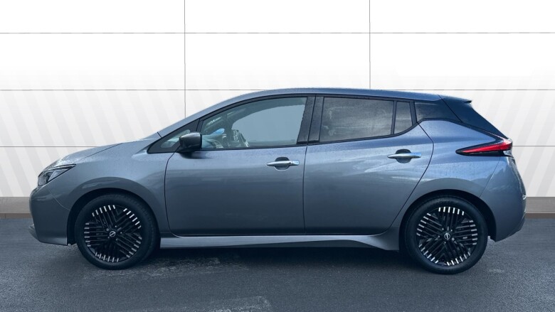 Nissan LEAF 110kW N-Connecta 39kWh 5dr Auto Electric Hatchback